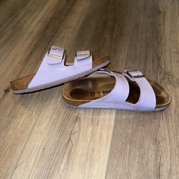 COPY - Worn for a year. - Picture 4 of 7